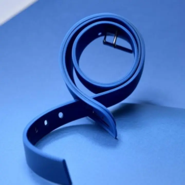 Silikonowy pasek do zegarka w nowoczesnej aranżacji